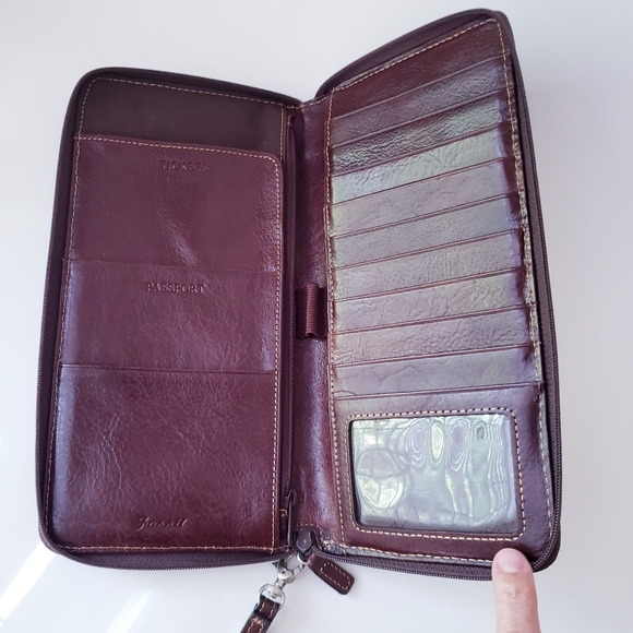 Vintage Fossil Large Leather Travel Wallet - Picture 9 of 16